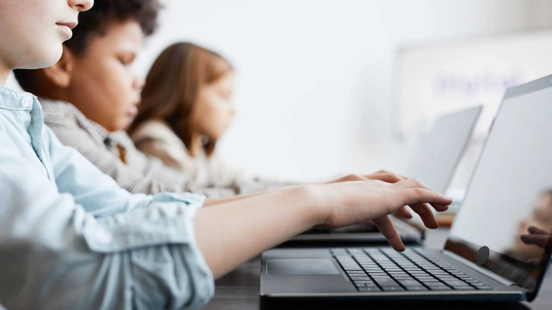 Why Digital Learning? The Benefits of Schoolio’s Online Resources