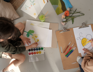 kids painting flowers 